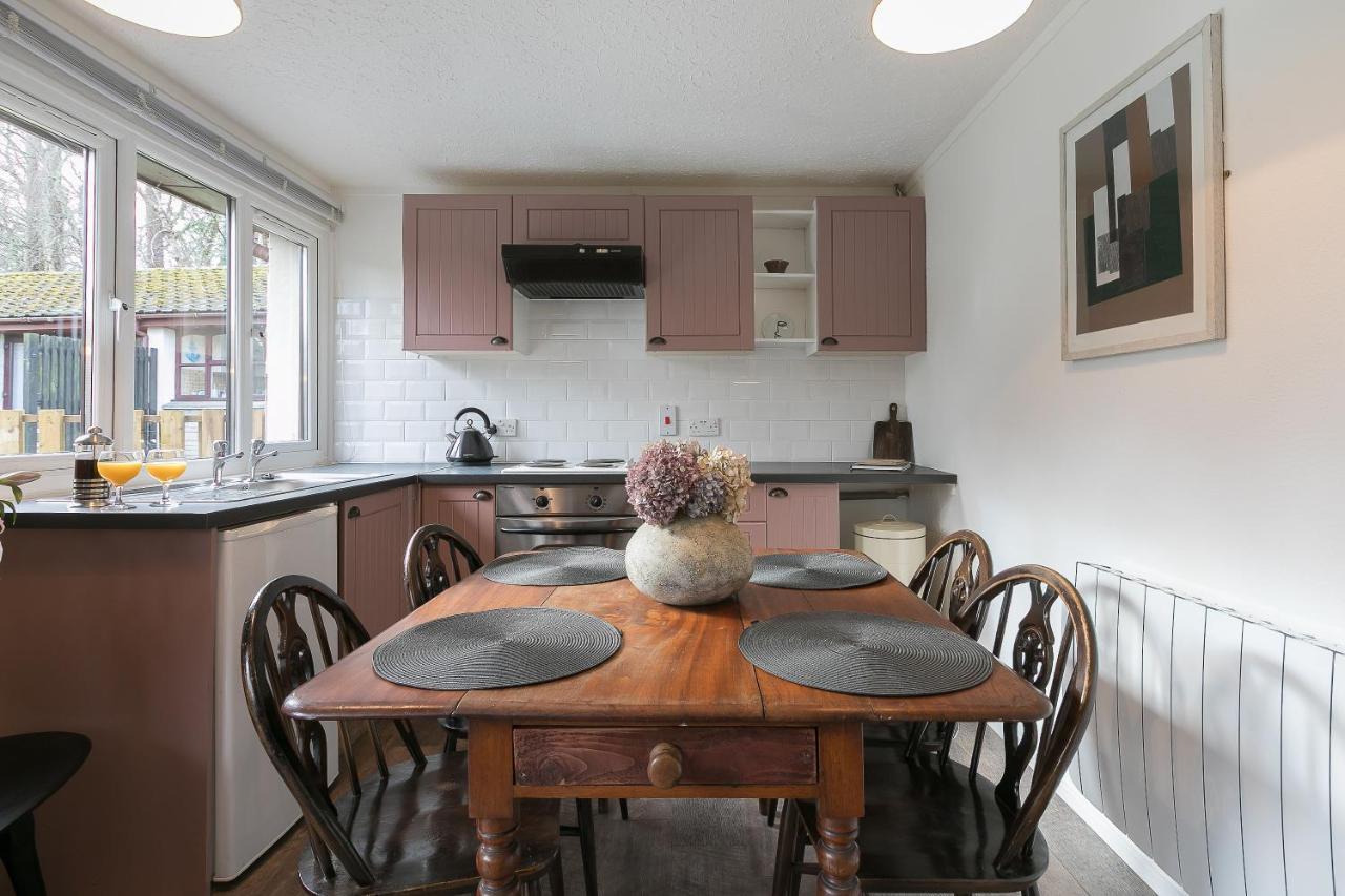 Cosy Woodland Home Uny Lelant ภายนอก รูปภาพ