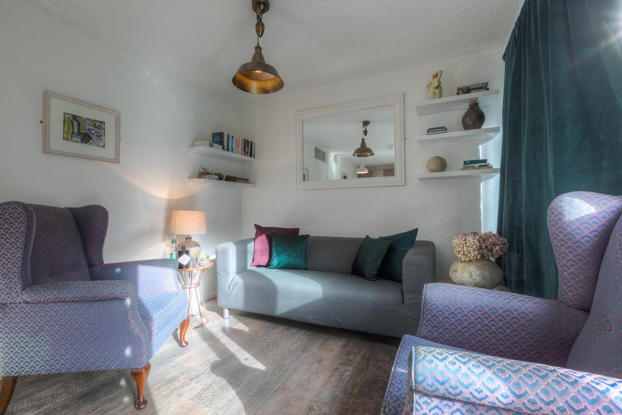 Cosy Woodland Home Uny Lelant ภายนอก รูปภาพ