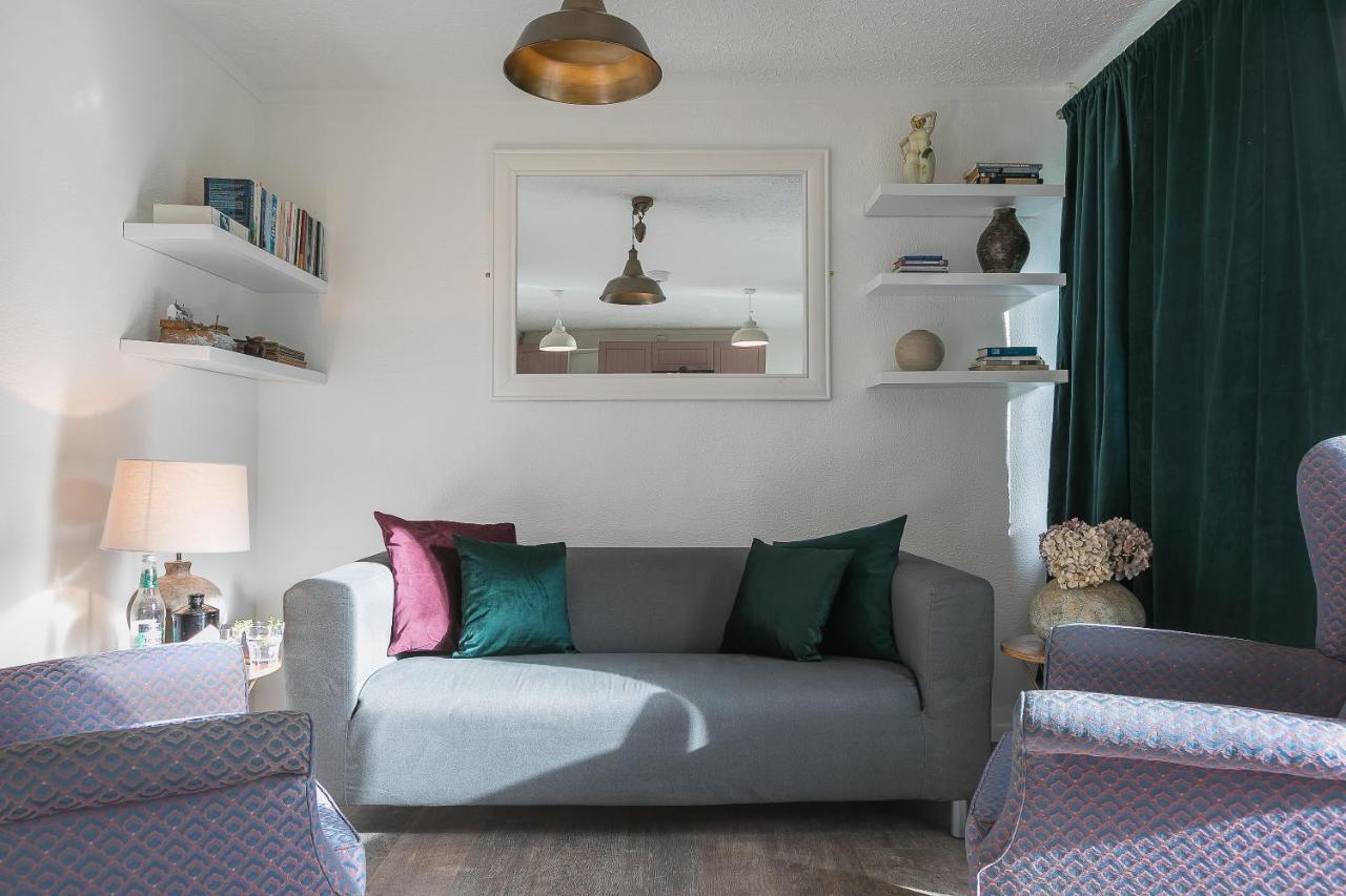 Cosy Woodland Home Uny Lelant ภายนอก รูปภาพ