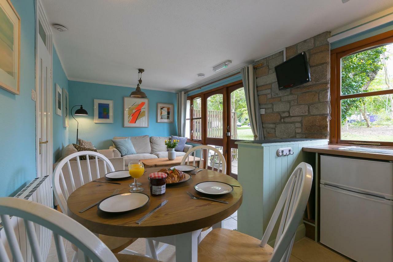 Cosy Woodland Home Uny Lelant ภายนอก รูปภาพ