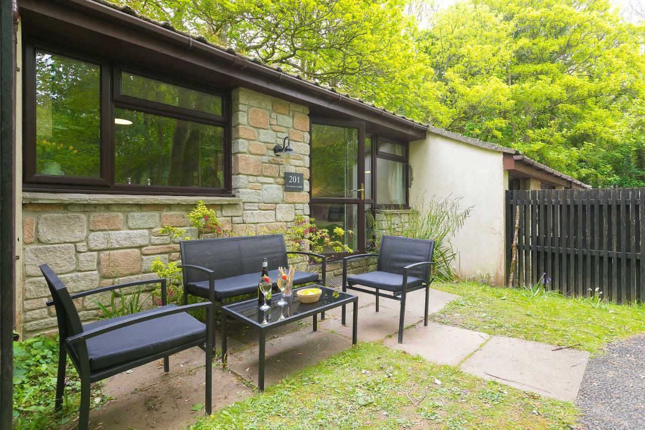 Cosy Woodland Home Uny Lelant ภายนอก รูปภาพ